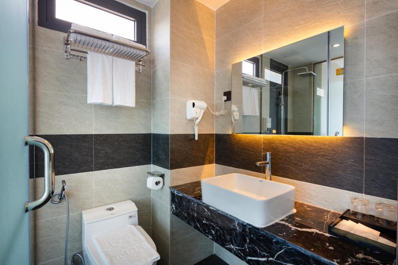 Amber Hotel Managed By Ht Nha Trang Buitenkant foto