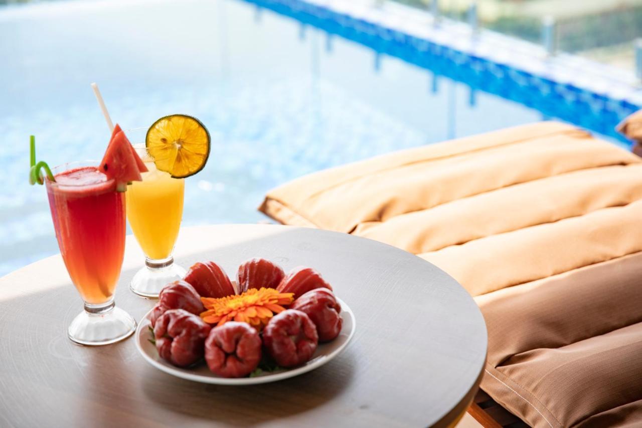Amber Hotel Managed By Ht Nha Trang Buitenkant foto