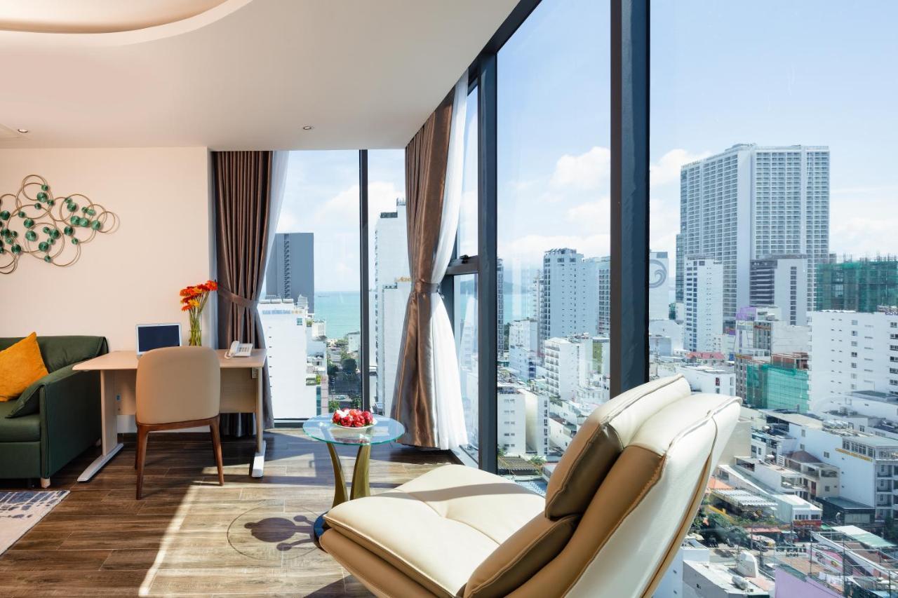 Amber Hotel Managed By Ht Nha Trang Buitenkant foto