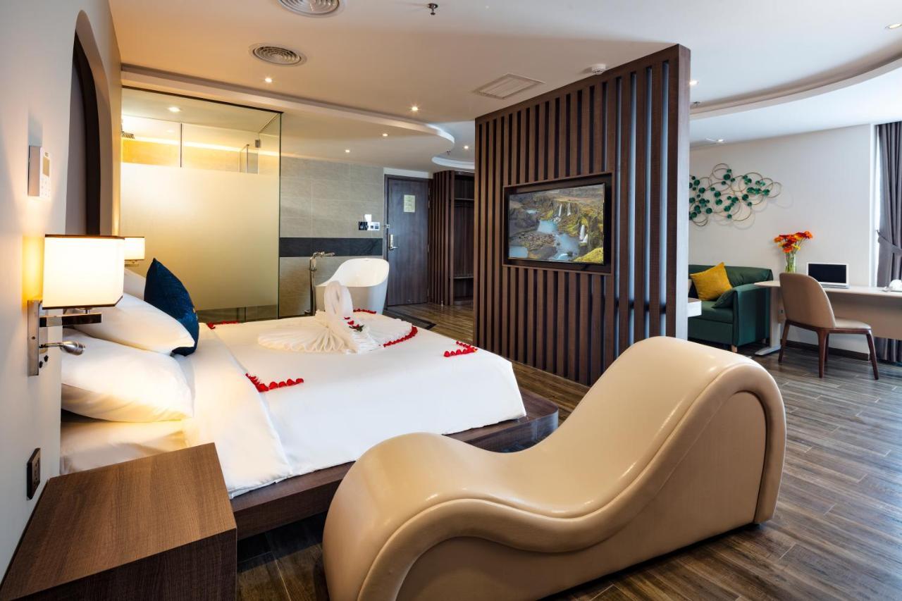 Amber Hotel Managed By Ht Nha Trang Buitenkant foto