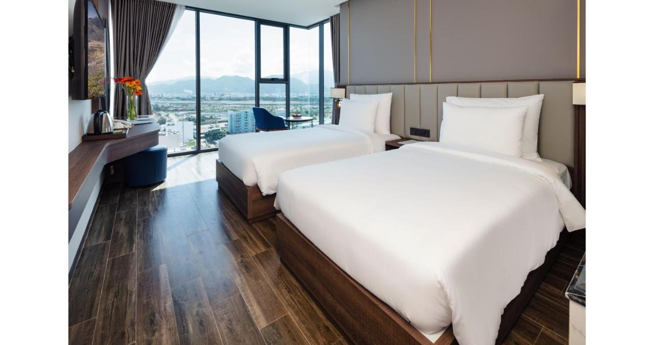 Amber Hotel Managed By Ht Nha Trang Buitenkant foto